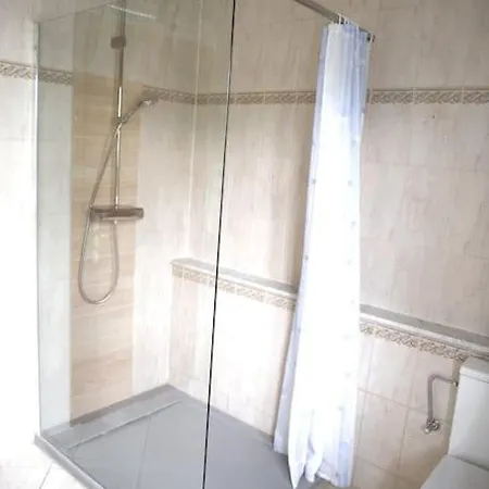 Apartment Cozy & Calm 3 Bedroom House With Garden *