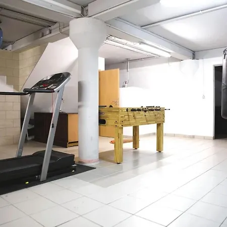 Apartment Cozy & Calm 3 Bedroom House With Garden