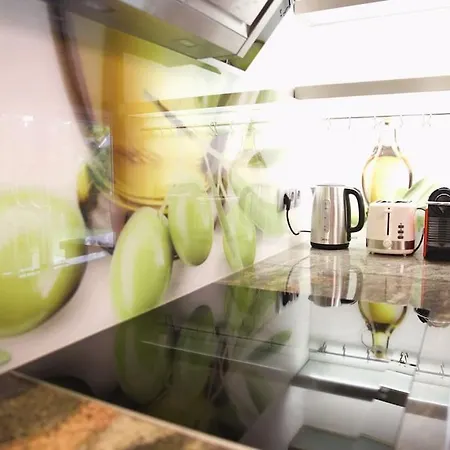 Cozy & Calm 3 Bedroom House With Garden Apartment Strassen