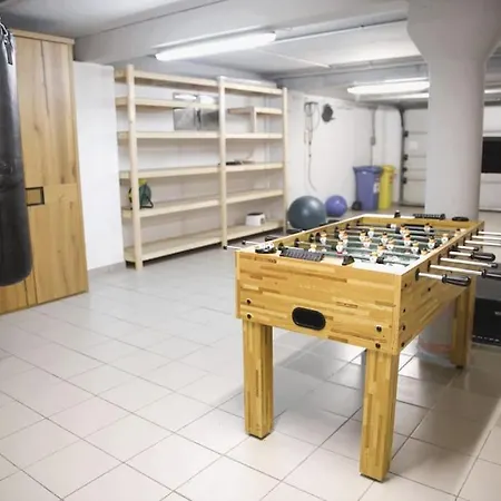 Cozy & Calm 3 Bedroom House With Garden Strassen